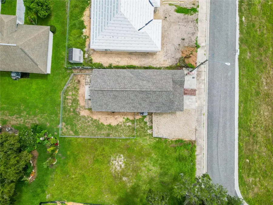 904 Washington Street, Leesburg, FL 34748 - #2