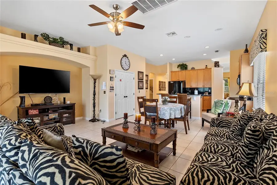 358 Lake Davenport Circle, Davenport, FL 33837 - #3