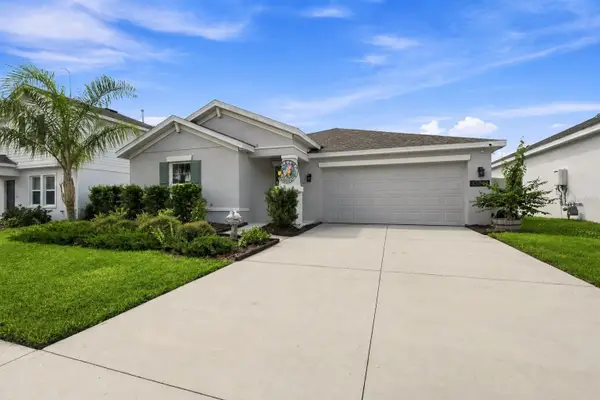 33647 Sky Blossom Circle, LEESBURG, FL 34788