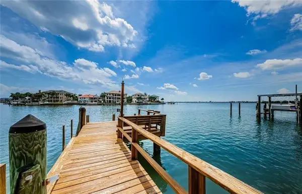 2000 Dolphin Boulevard S, ST PETERSBURG, FL 33707