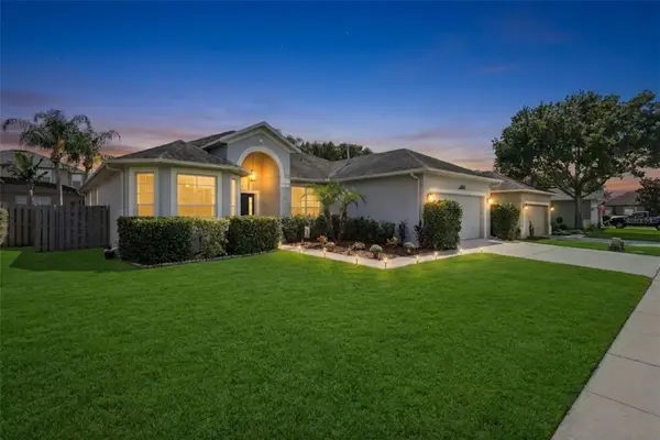 5536 Crepe Myrtle Circle, OVIEDO, FL 32765