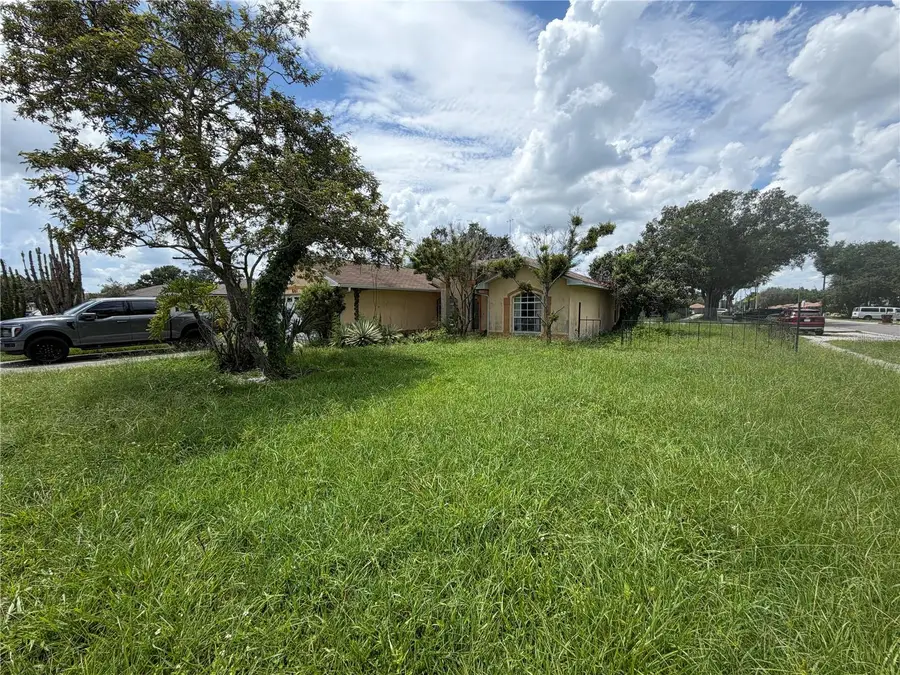 601 Wiggins Court, Plant City, FL 33563 - #2