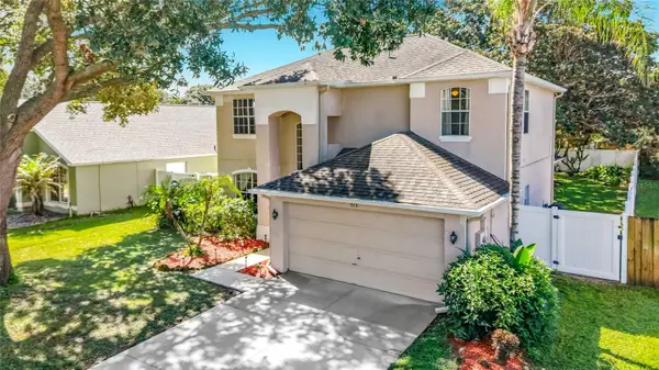 513 Winding Hollow Avenue, OCOEE, FL 34761