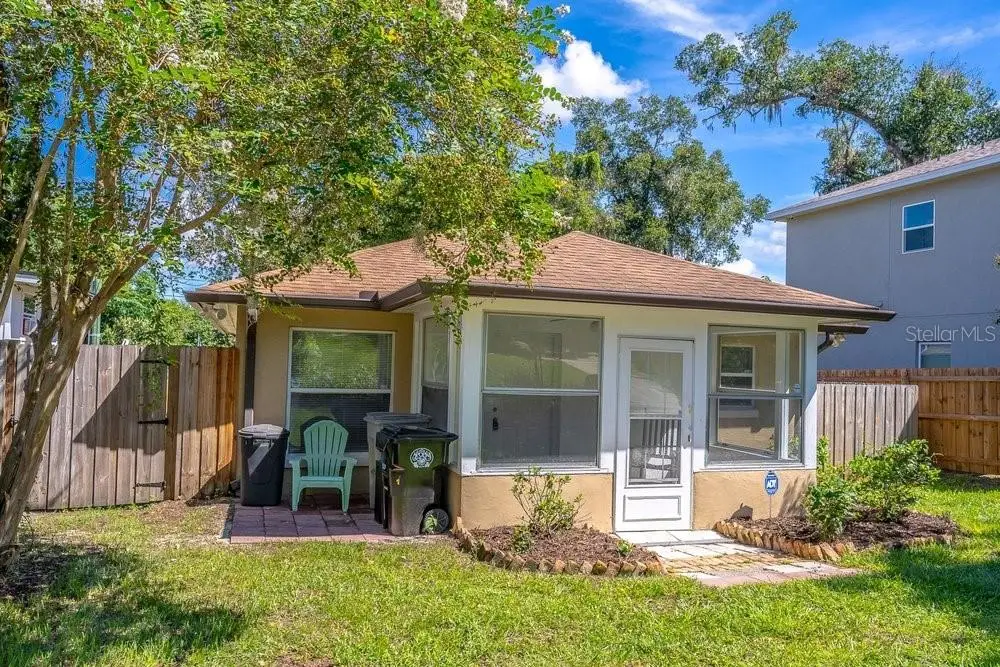 617 E 1st Street, Apopka, FL 32703 - #1