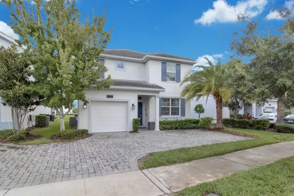4733 Kings Castle Circle, KISSIMMEE, FL 34746