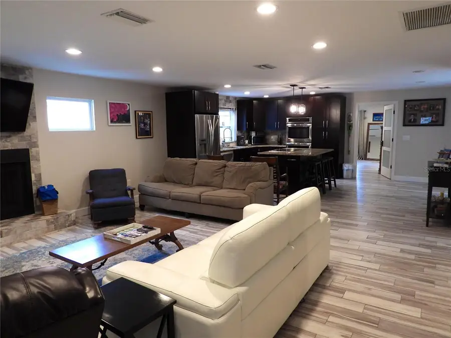 7800 Country Club Road N, Saint Petersburg, FL 33710 - #2