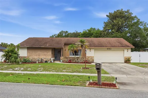8582 Cedar Cove Drive, ORLANDO, FL 32819