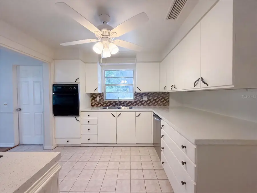 3010 Hatton Street, Sarasota, FL 34237 - #2