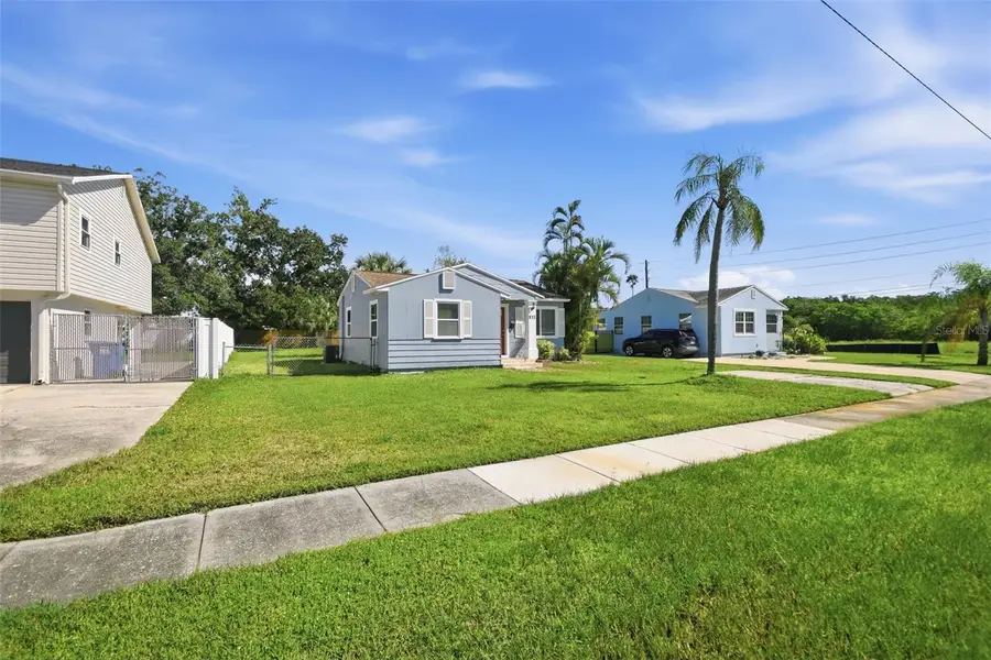 833 61st Avenue Ne, Saint Petersburg, FL 33703 - #2