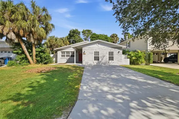1751 Mississippi Avenue Ne, ST PETERSBURG, FL 33703