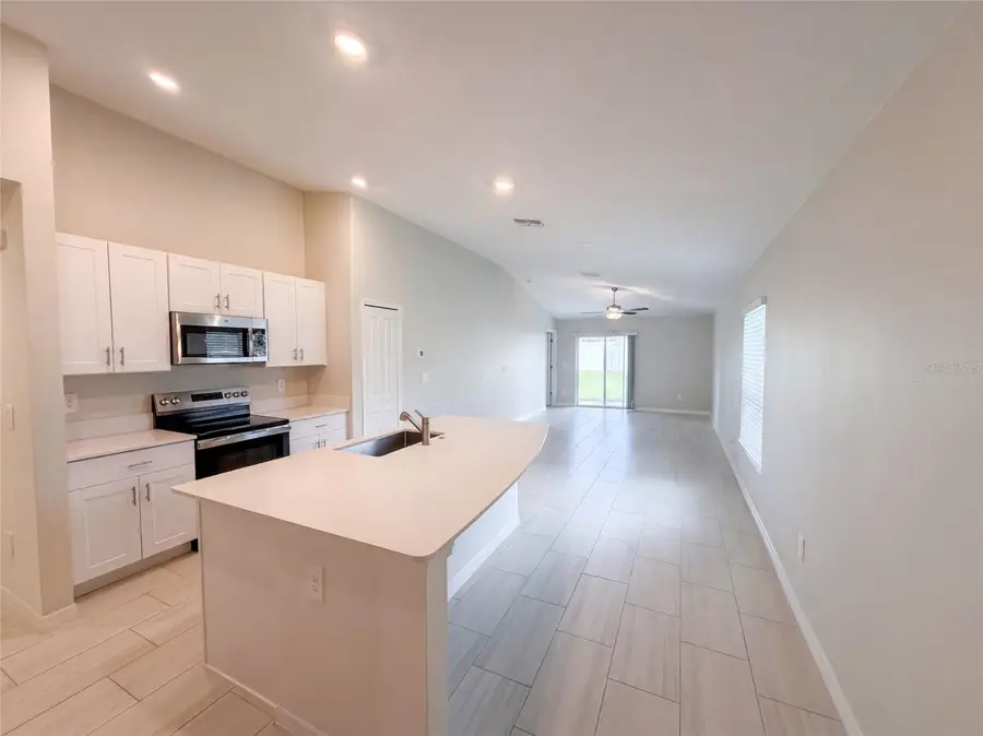 3513 Radiant Mountain Drive, Plant City, FL 33565 - #2