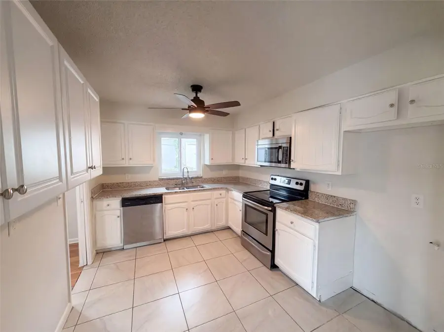 4610 Devon Avenue, Lakeland, FL 33813 - #2