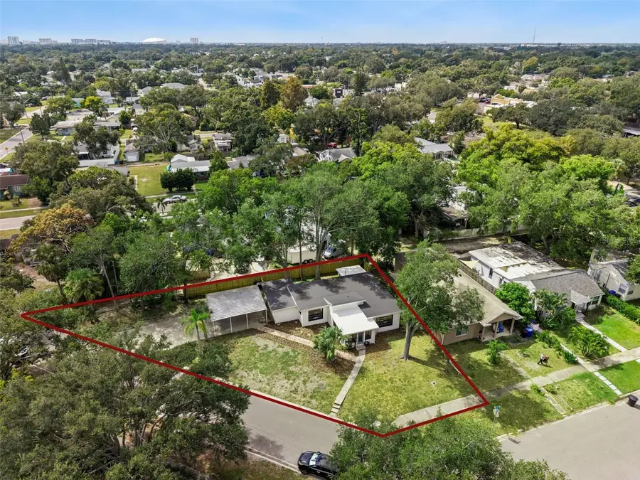 4050 Iris Street N, Saint Petersburg, FL 33703 - #2
