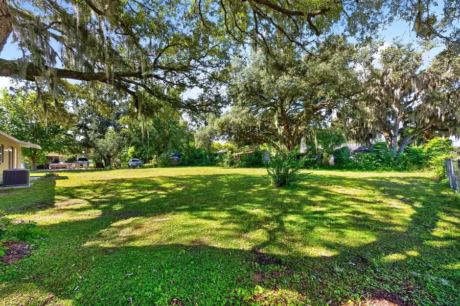 706 Elm Avenue, Fruitland Park, FL 34731 - #2
