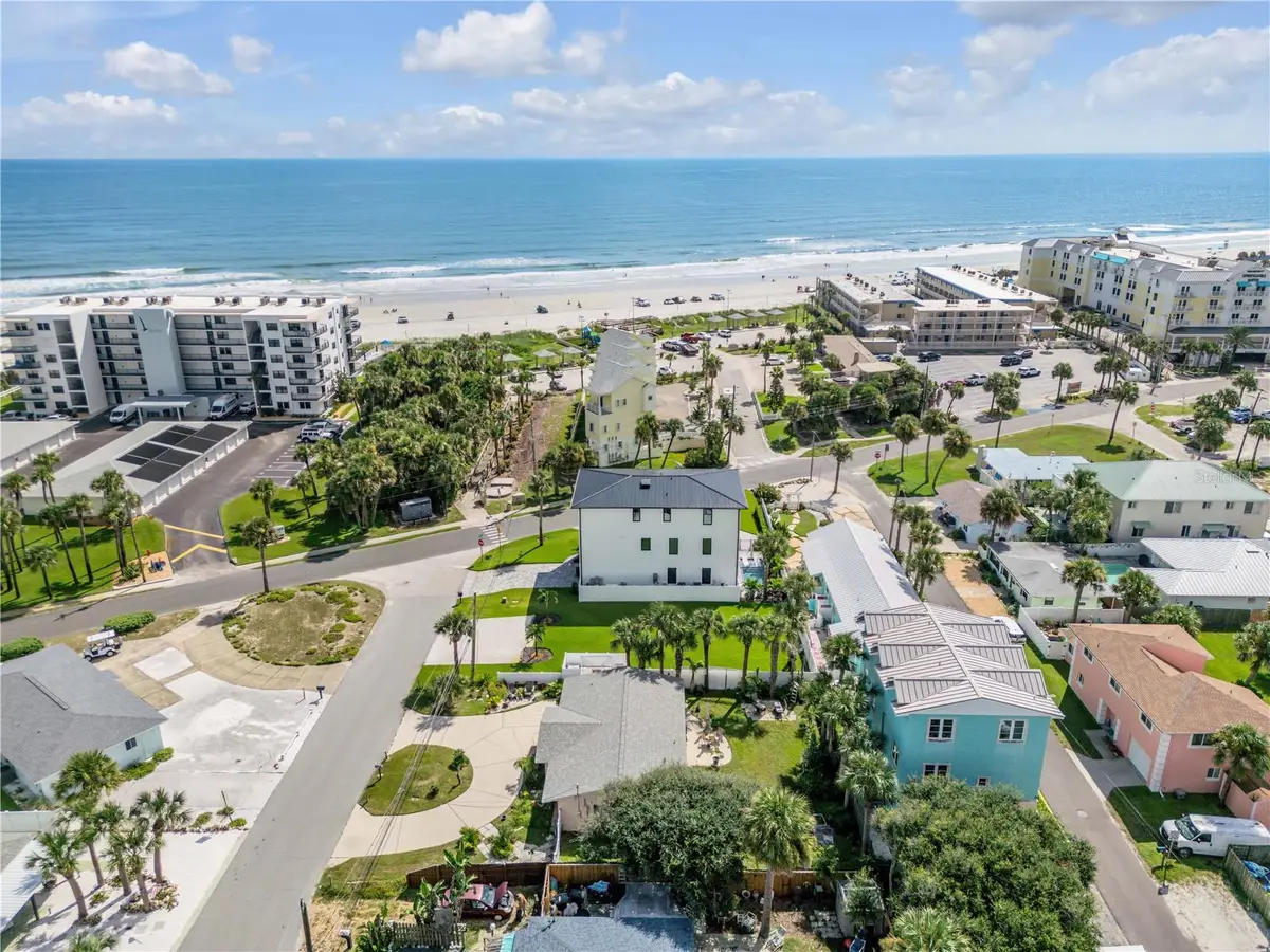 407 Lincoln Avenue, New Smyrna Beach, FL 32169 - #1
