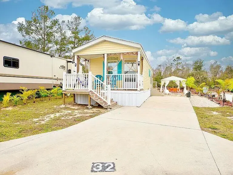 32 Grassy Lake Circle, Lake Placid, FL 33852 - #2