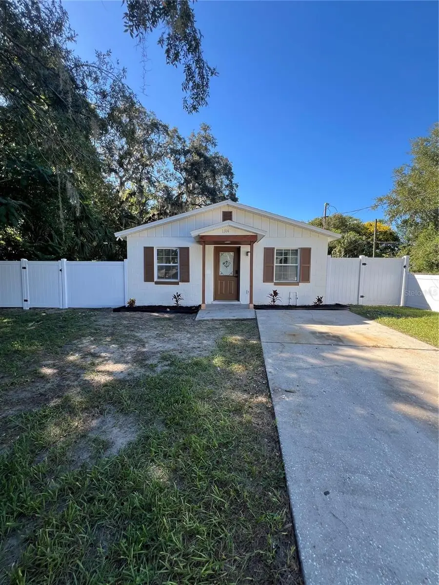 1314 Robie Avenue, Mount Dora, FL 32757 - #1