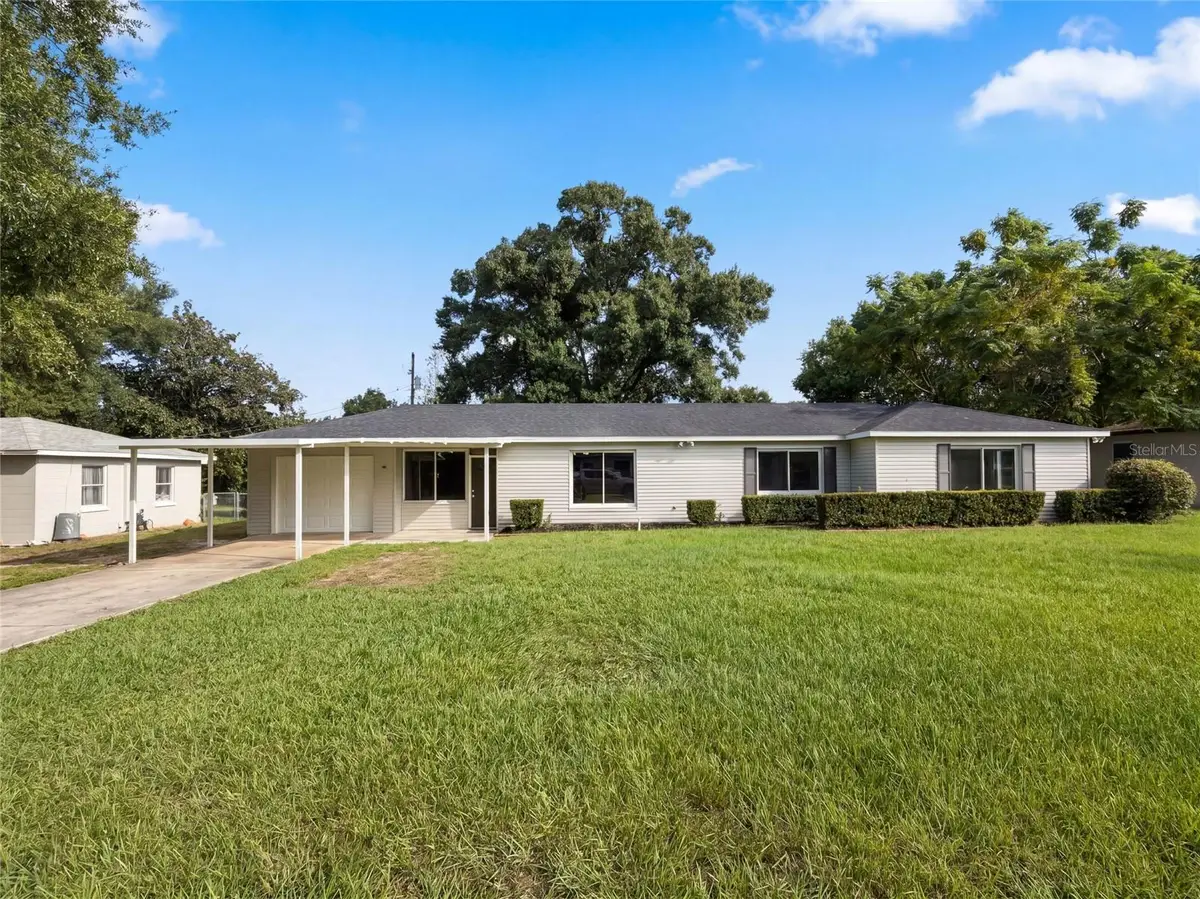 411 W Seminole Avenue, Eustis, FL 32726 - #1