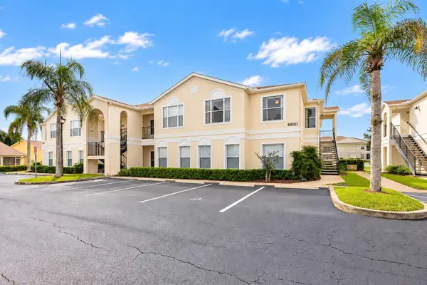 8810 Grand Palms Circle #B, KISSIMMEE, FL 34747
