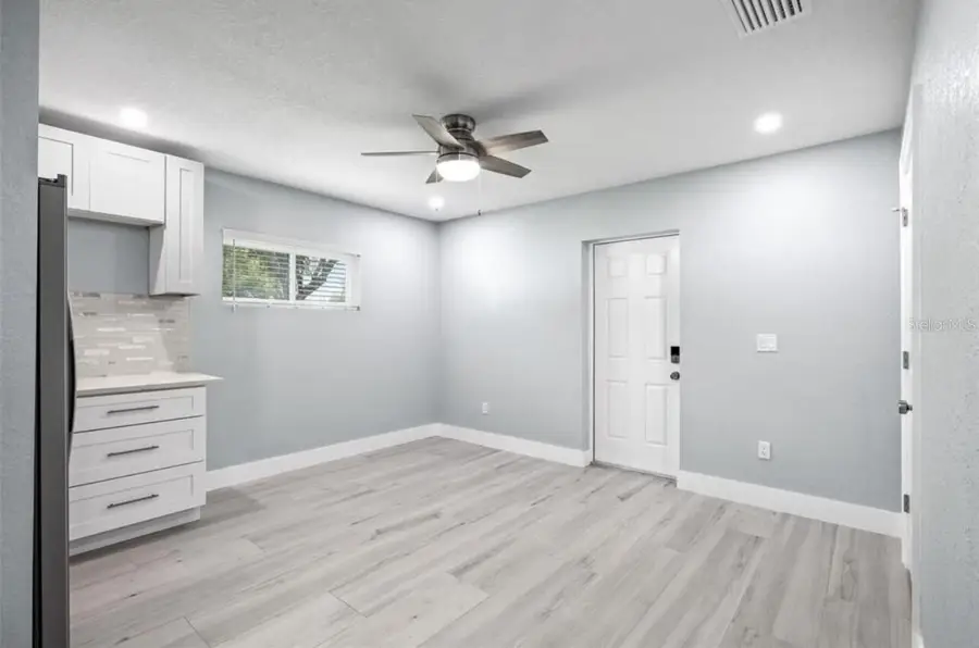 817 W Bougainvillea Avenue, Tampa, FL 33612 - #2