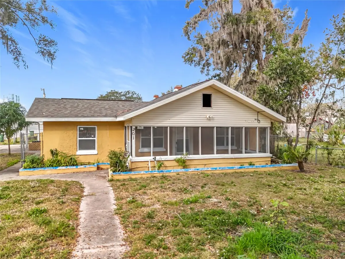 201 N East Street, Leesburg, FL 34748 - #1