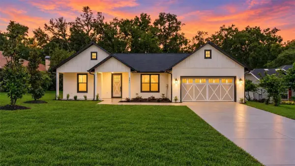 381 Carriage Lane, LADY LAKE, FL 32159