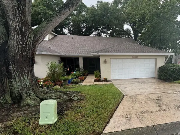 8815 Village Green Boulevard, CLERMONT, FL 34711