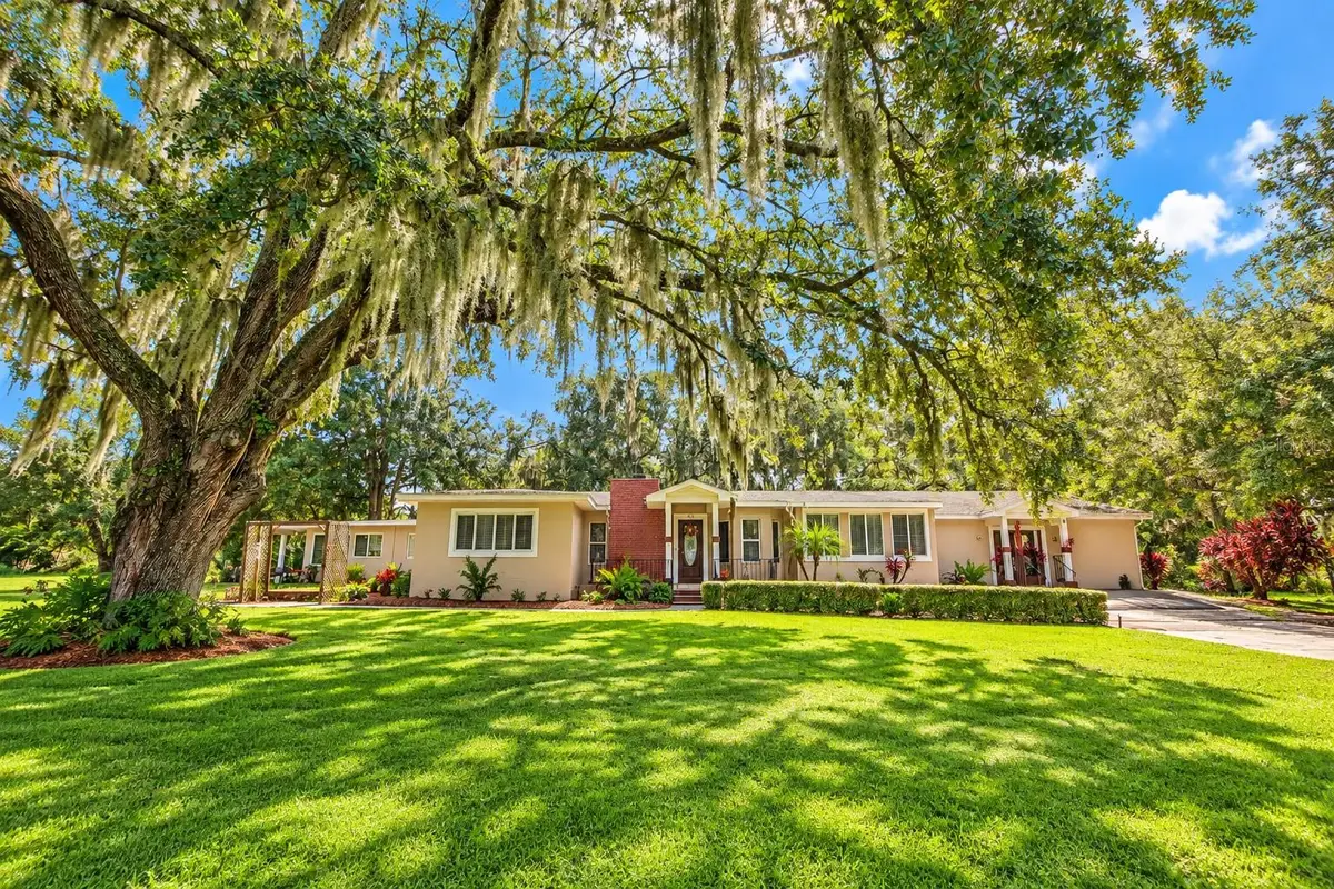 411 E Orlando Avenue, Ocoee, FL 34761 - #1
