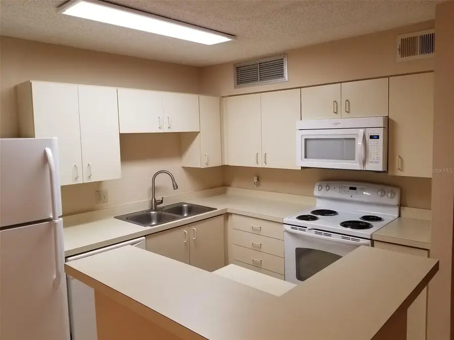 420 Forestway Circle #207, Altamonte Springs, FL 32701 - #3