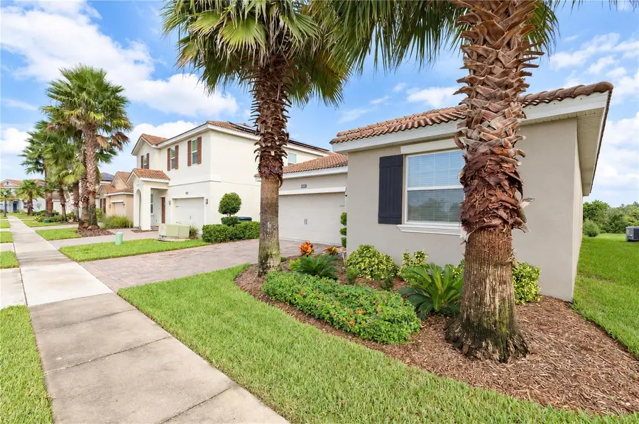 1047 Oak Bluff Drive, Davenport, FL 33837 - #2