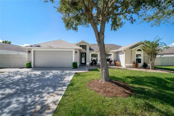 8 Lakeview Reserve Boulevard, WINTER GARDEN, FL 34787