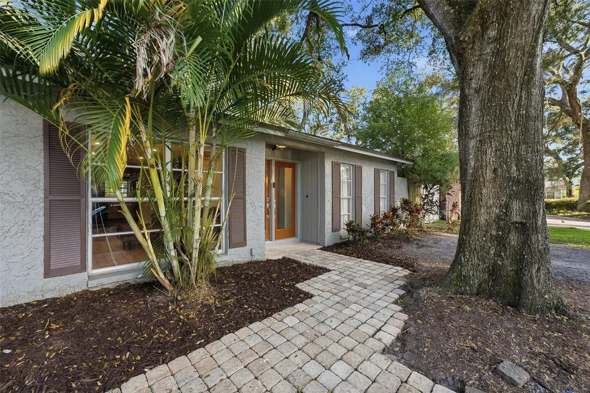 9627 Hidden Oaks Circle, Tampa, FL 33612 - #1