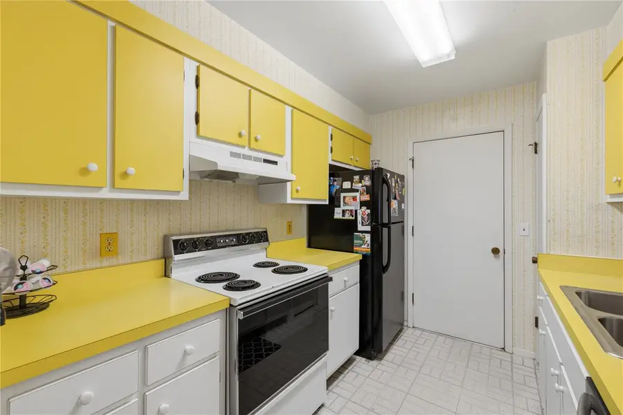 425 S Hawthorn Circle, Winter Springs, FL 32708 - #3