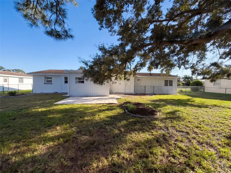 117 66th Avenue W, Bradenton, FL 34207 - #3