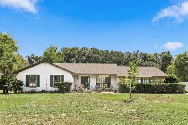 2460 E Crooked Lake Club Boulevard, EUSTIS, FL 32726