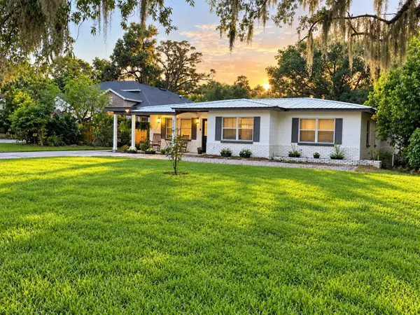 224 Inverness Avenue, TEMPLE TERRACE, FL 33617