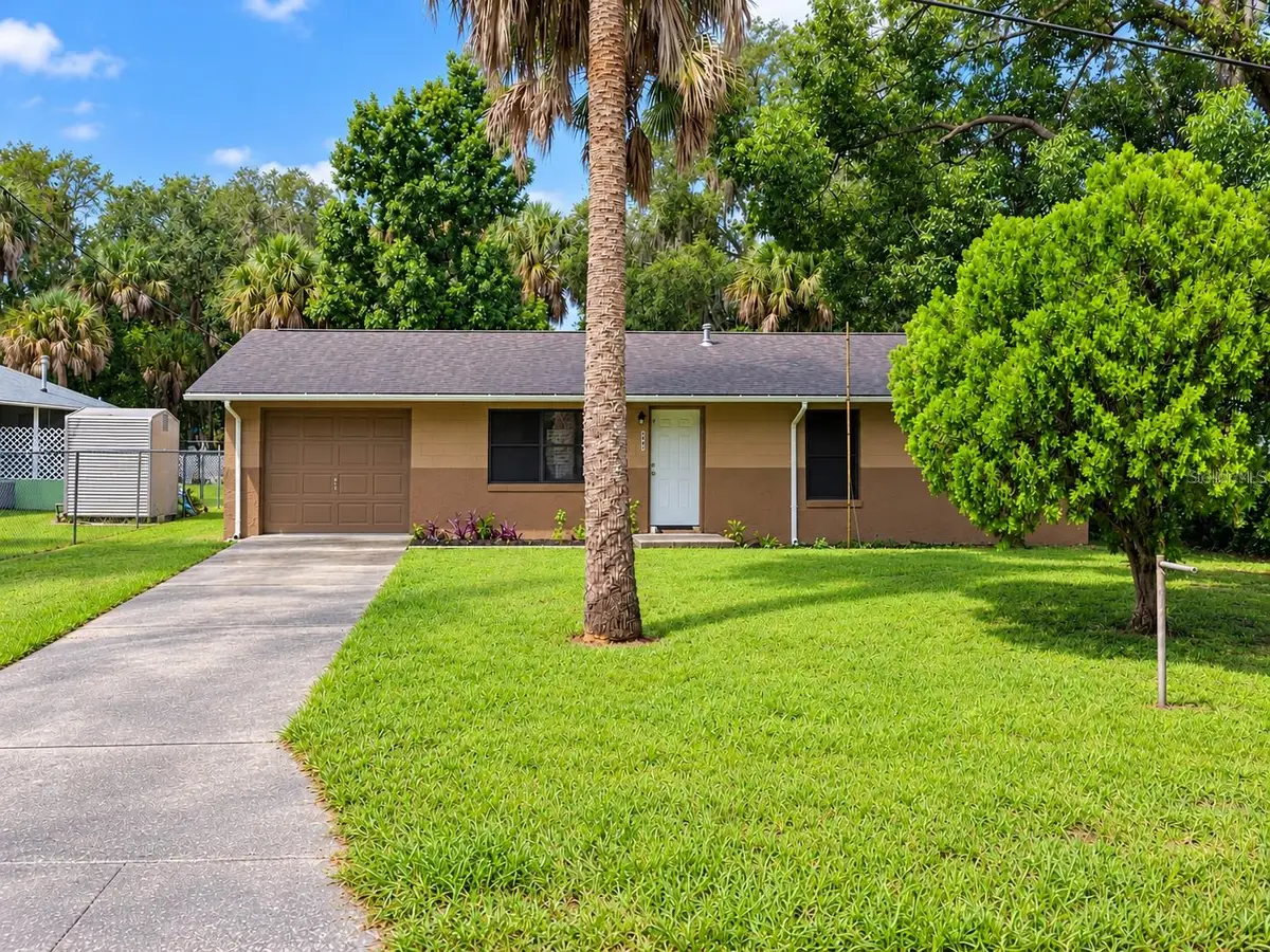 1311 N Clayton Street, Mount Dora, FL 32757 - #1