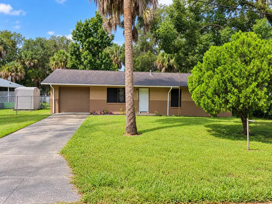 1311 N Clayton Street, Mount Dora, FL 32757 - #2