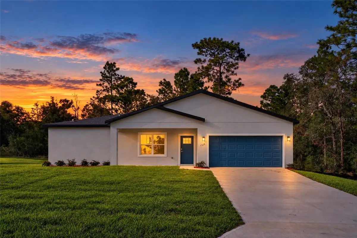 1325 W Evergreen Drive, Citrus Springs, FL 34434 - #1