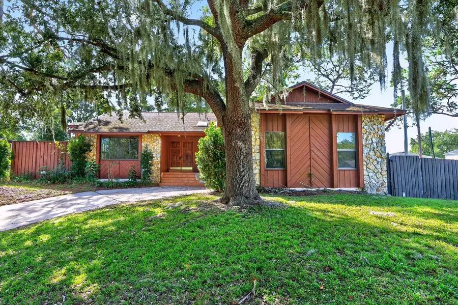 1110 Pine Oaks Court, Apopka, FL 32712 - #2