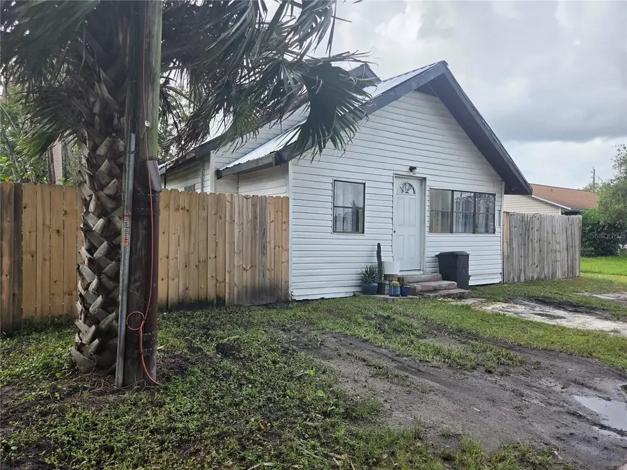 2340 Water Street, Sanford, FL 32771 - #2