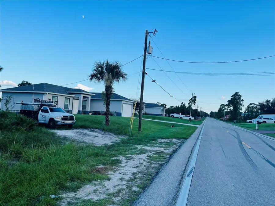 914 Richmond Avenue N, Lehigh Acres, FL 33972 - Image #3