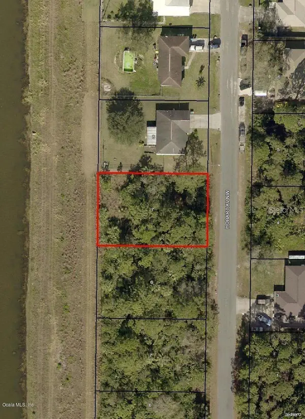 544 Hobart Avenue Nw, PALM BAY, FL 32907