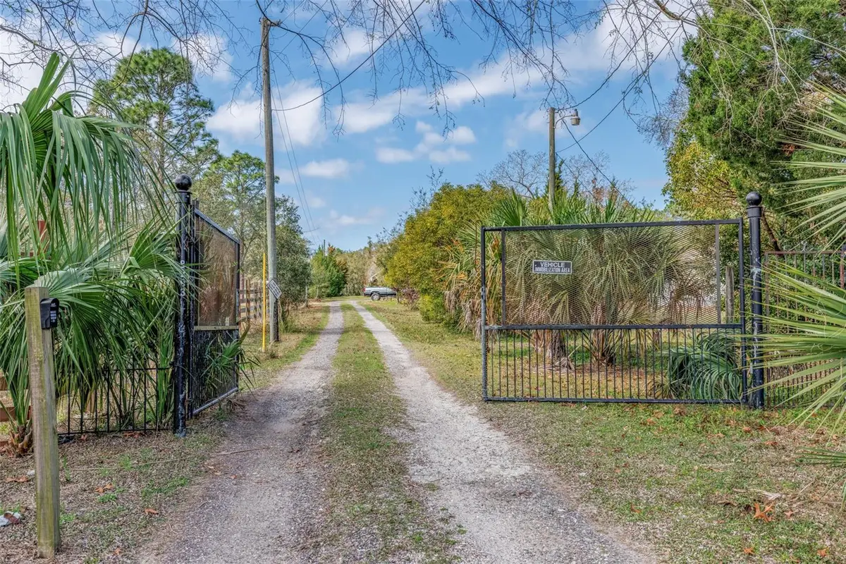 8279 Sunshine Grove Rd, Brooksville, FL 34613 - Image #1