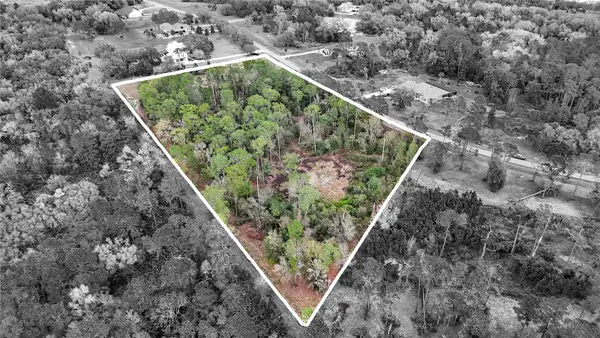 27037 Grand Oak Lane, TAVARES, FL 32778