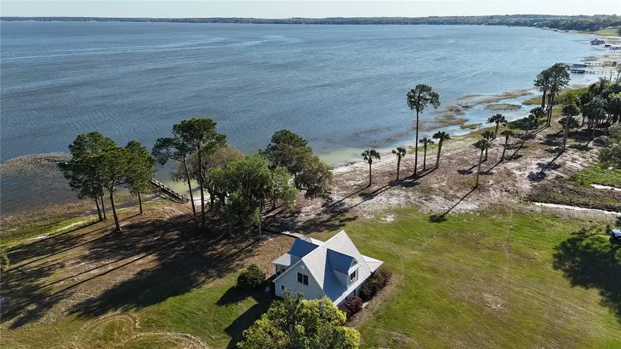 12115 SE Sunset Harbor Road, Weirsdale, FL 32195 - Image #2