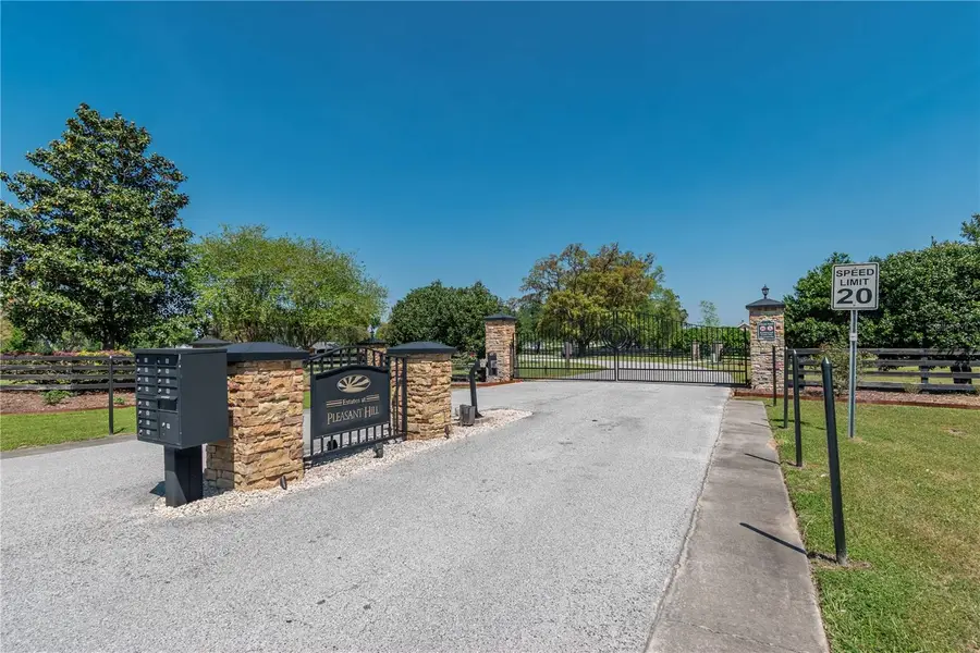 5363 NW 153rd Court, Morriston, FL 32668 - Image #2