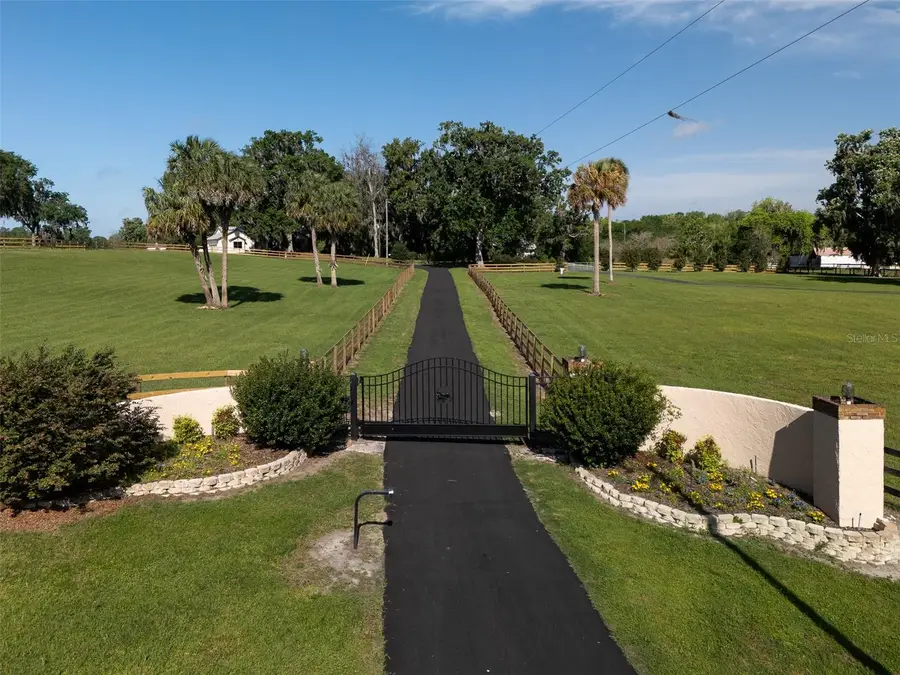 16700/16702 NW Highway 225, Reddick, FL 32686 - Image #2