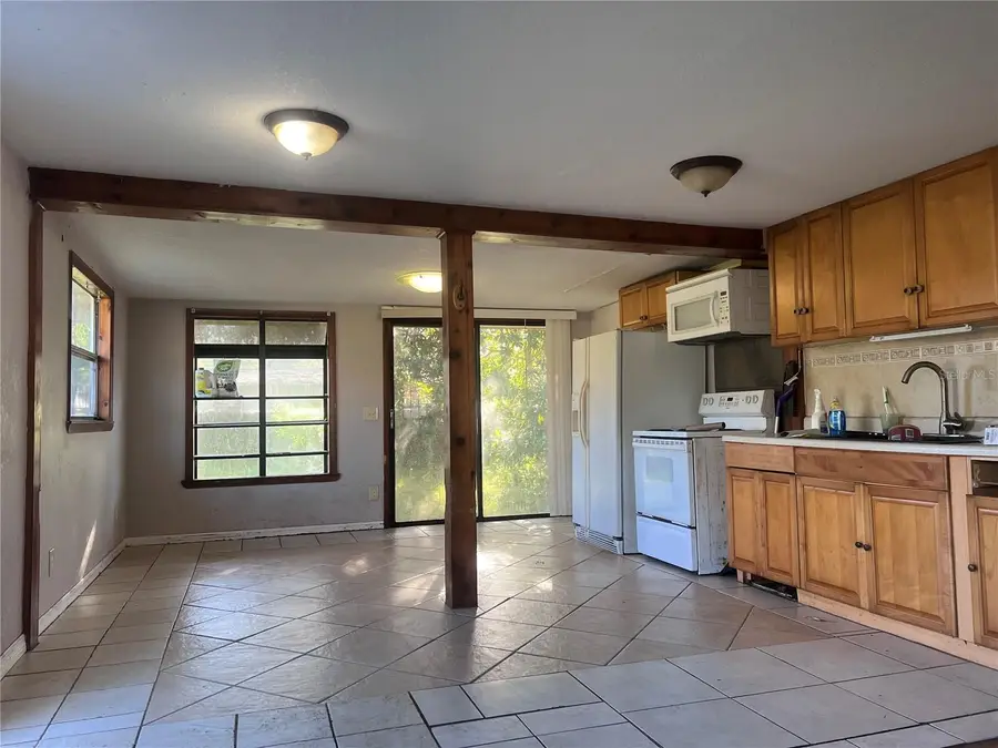 10590 Highway 40 E, Inglis, FL 34449 - Image #2