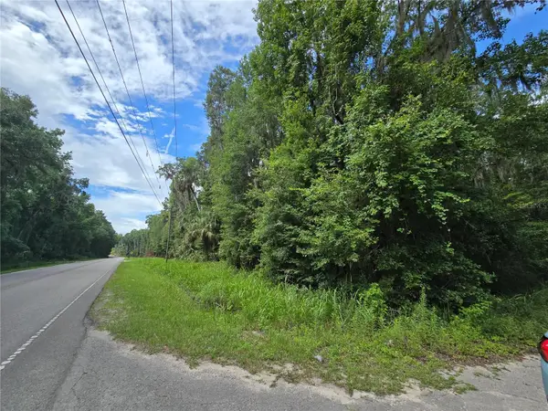 N Hwy 329, MICANOPY, FL 32667